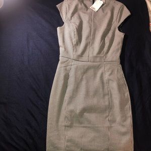 HP 🎉 Formal dress with sleeves